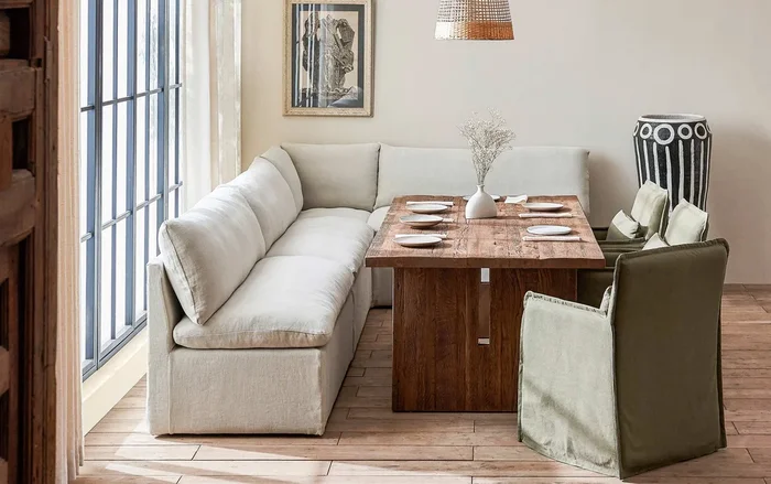 Aria Banquette