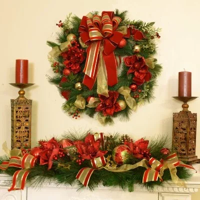 Christmas Wreath and Centerpiece with Red Magnolias CR1301-14