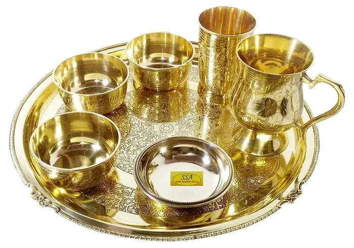 Embossed Karvi Leaf Design – Pure Brass – 7 Pcs Big Dinner/Thali Set (1 Plate, 3 Bowl, 1 Pudding Plate, 1 Glass, 1 Mug)